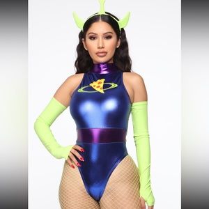 "Ooooh the claw" FASHION NOVA COSTUME